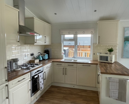 IMG_4626 holiday lodge kitchen interior